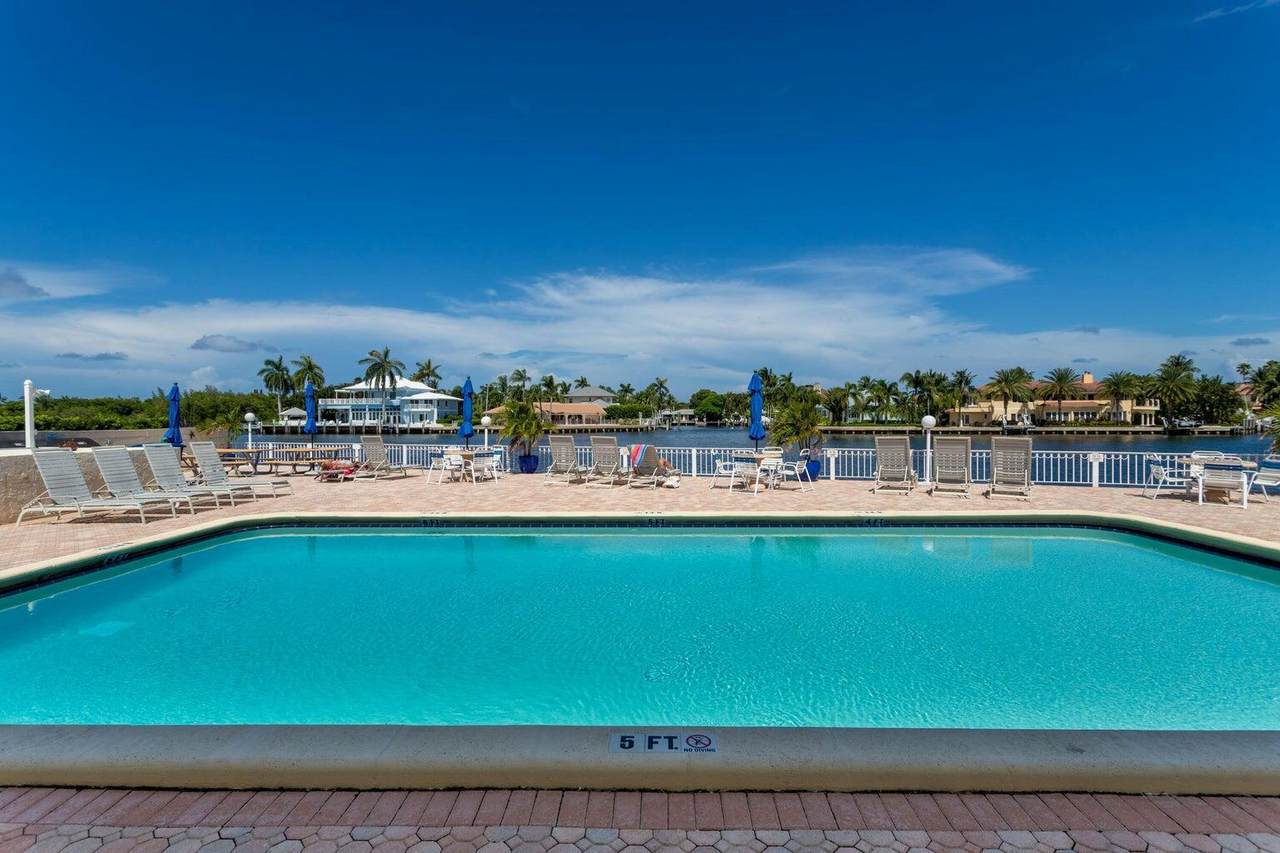 640 Snug Harbor - Photo 1