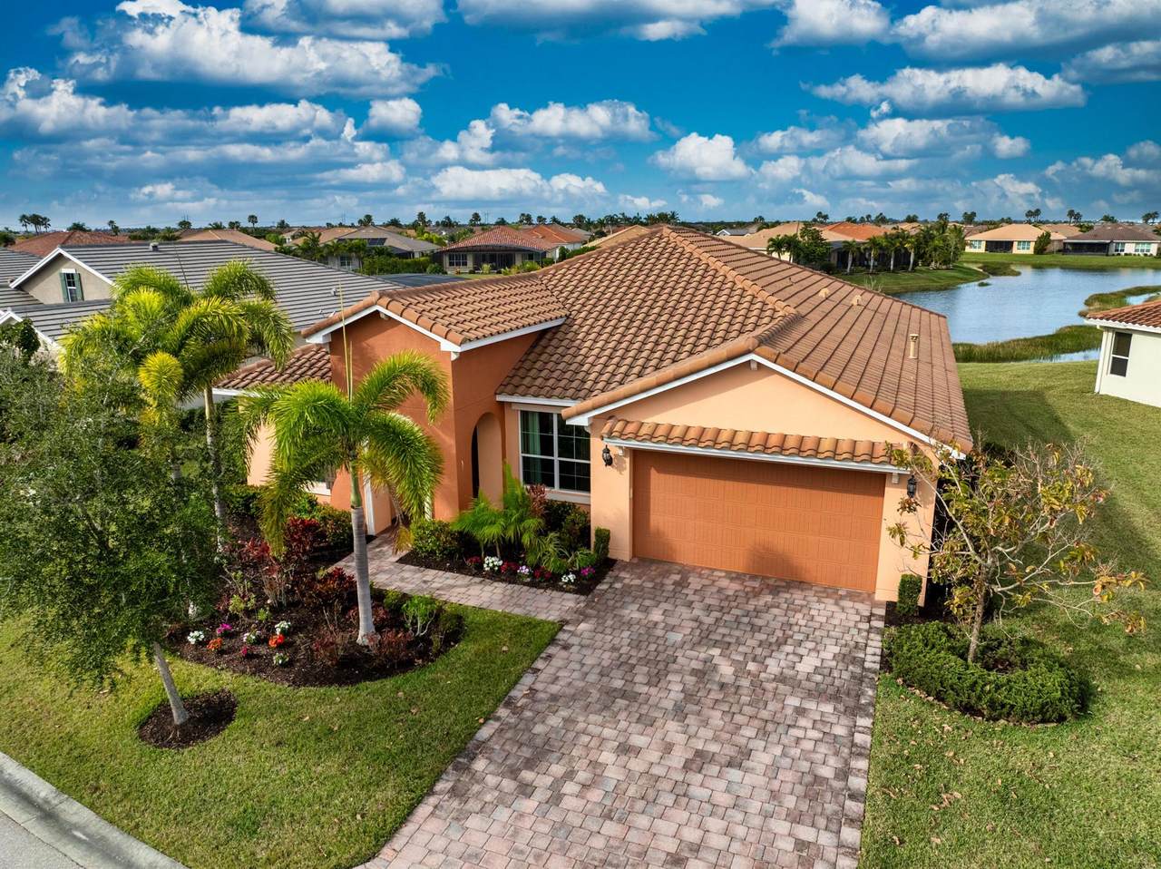 12074 Bayberry Avenue - Photo 1
