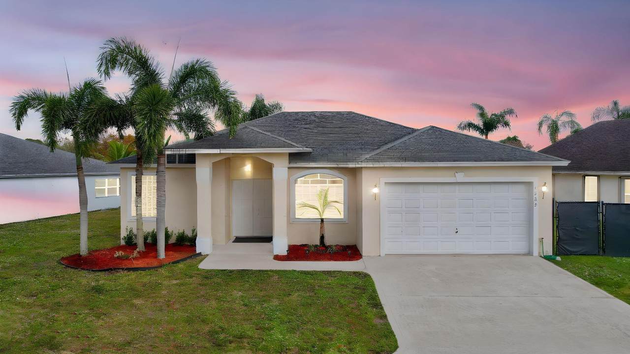 1202 Hatteras Circle - Photo 1