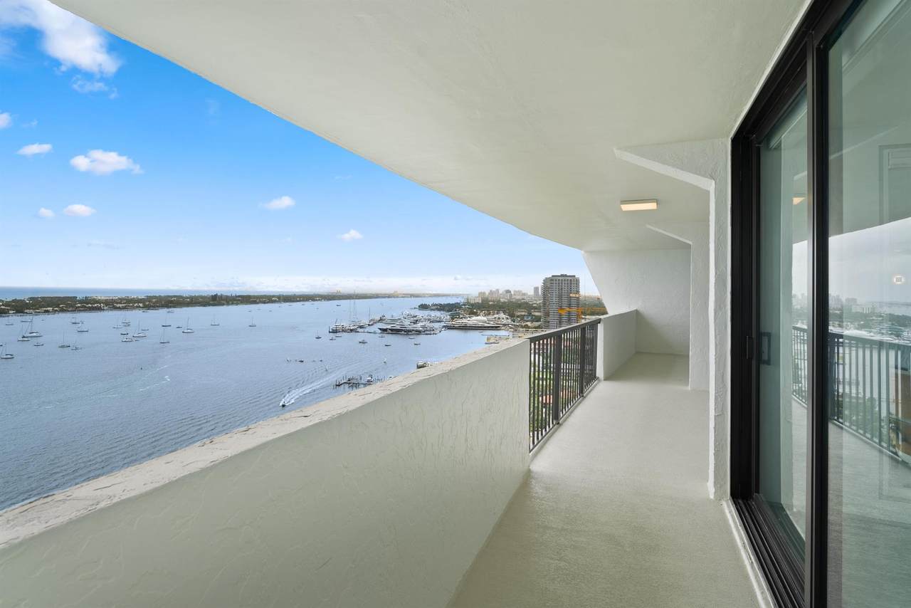 https://bt-photos.global.ssl.fastly.net/beaches/1280_boomver_1_R11051341-2.jpg