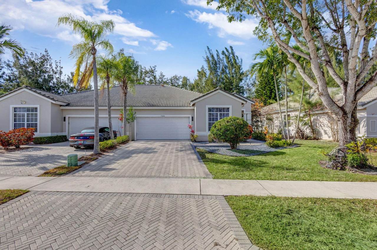 7896 Rockford Road - Photo 1
