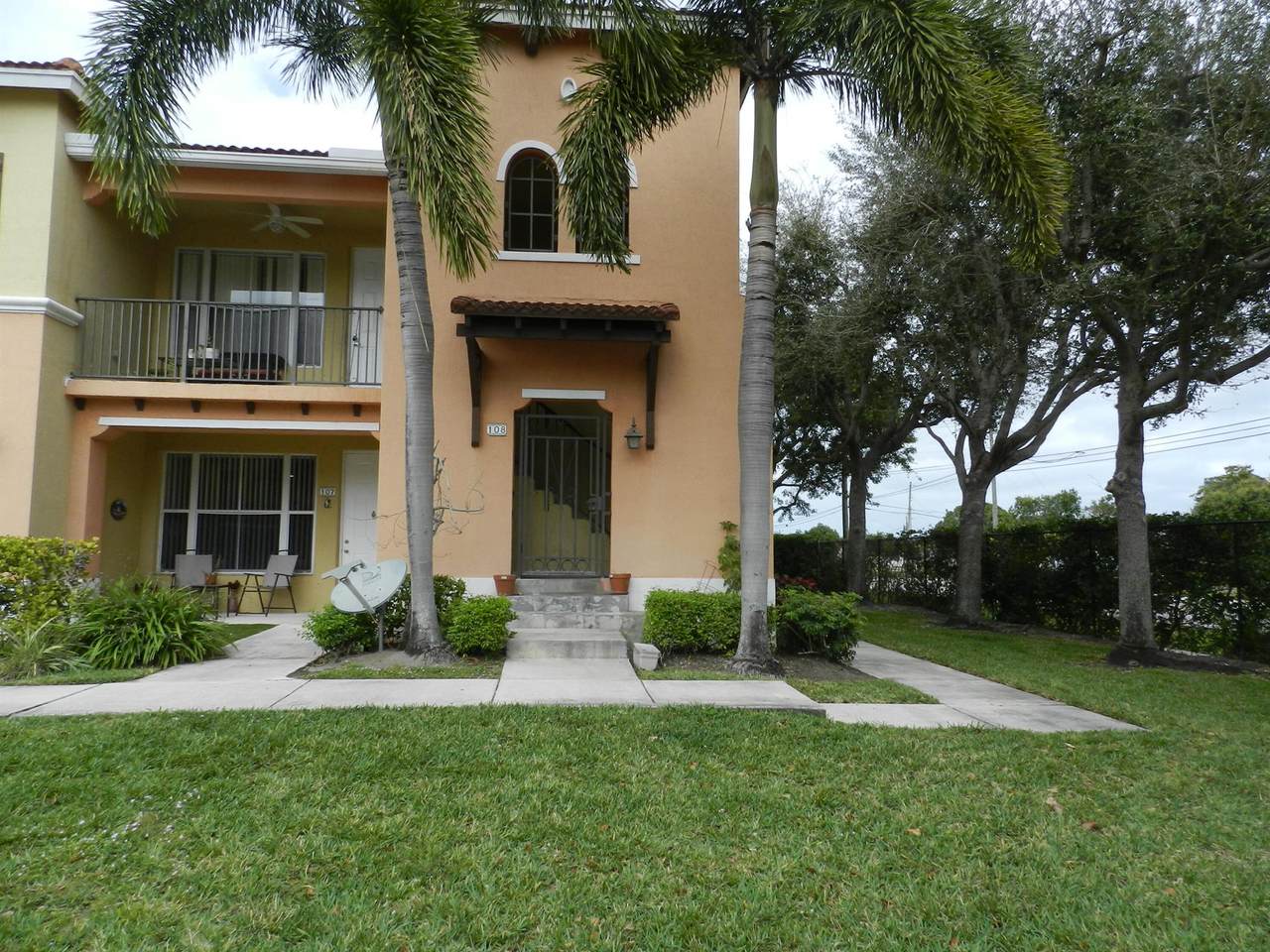 3569 Forest Hill Boulevard - Photo 1