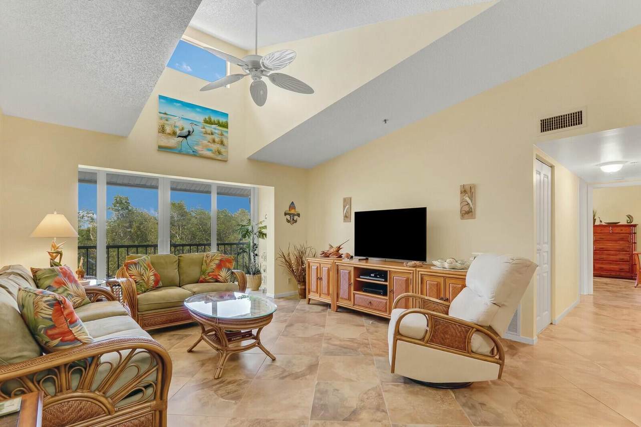 4484 Ocean Boulevard - Photo 1