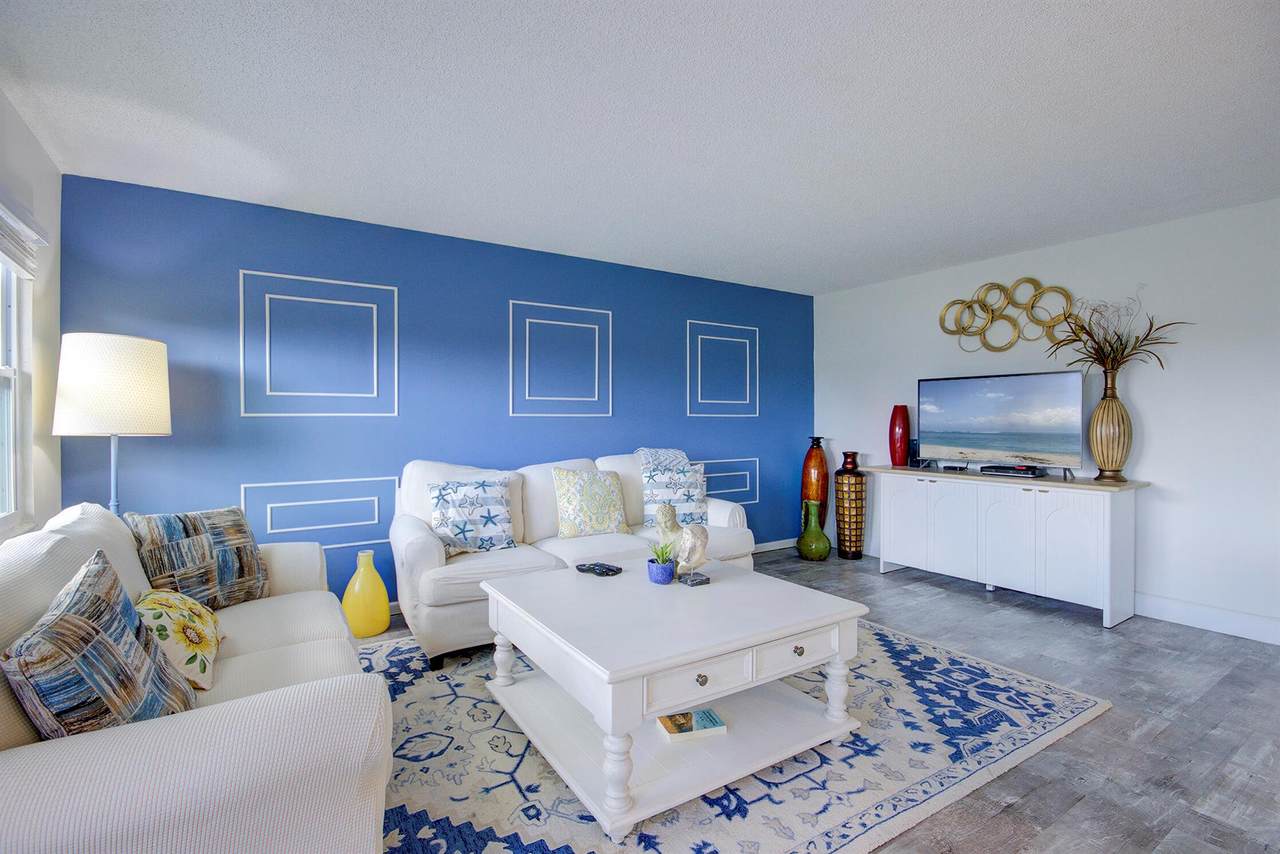 363 Wellington J - Photo 1