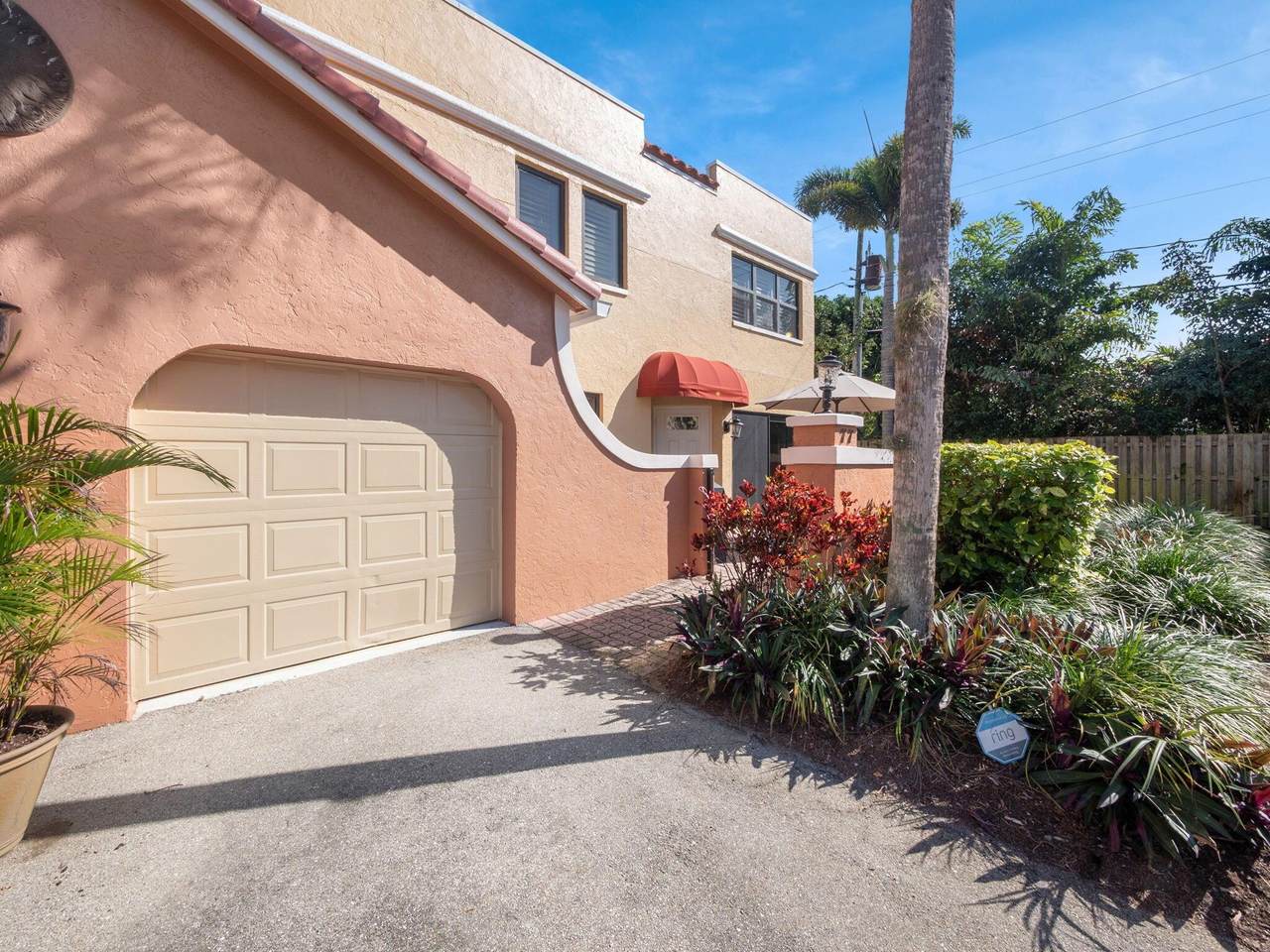 77 Uno Lago Drive - Photo 1