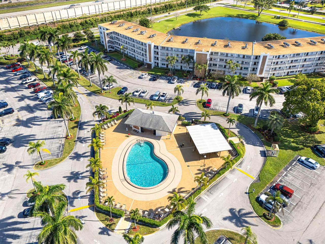 2049 Hythe C - Photo 1