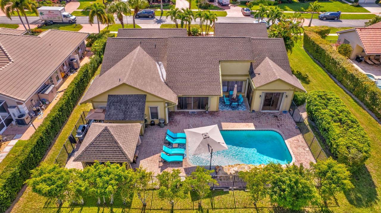 12735 Headwater Circle - Photo 1