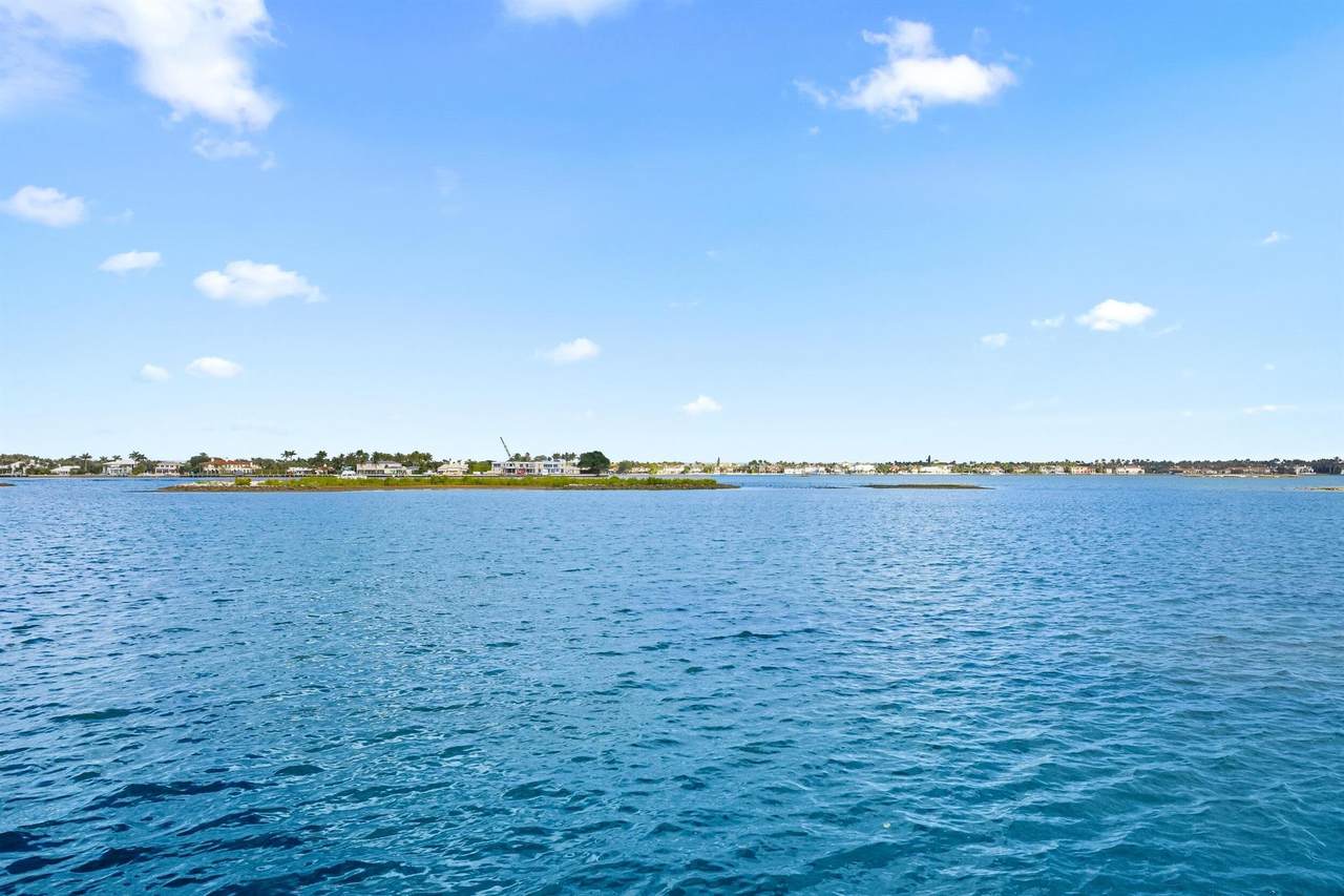 https://bt-photos.global.ssl.fastly.net/beaches/1280_boomver_1_R11063270-2.jpg