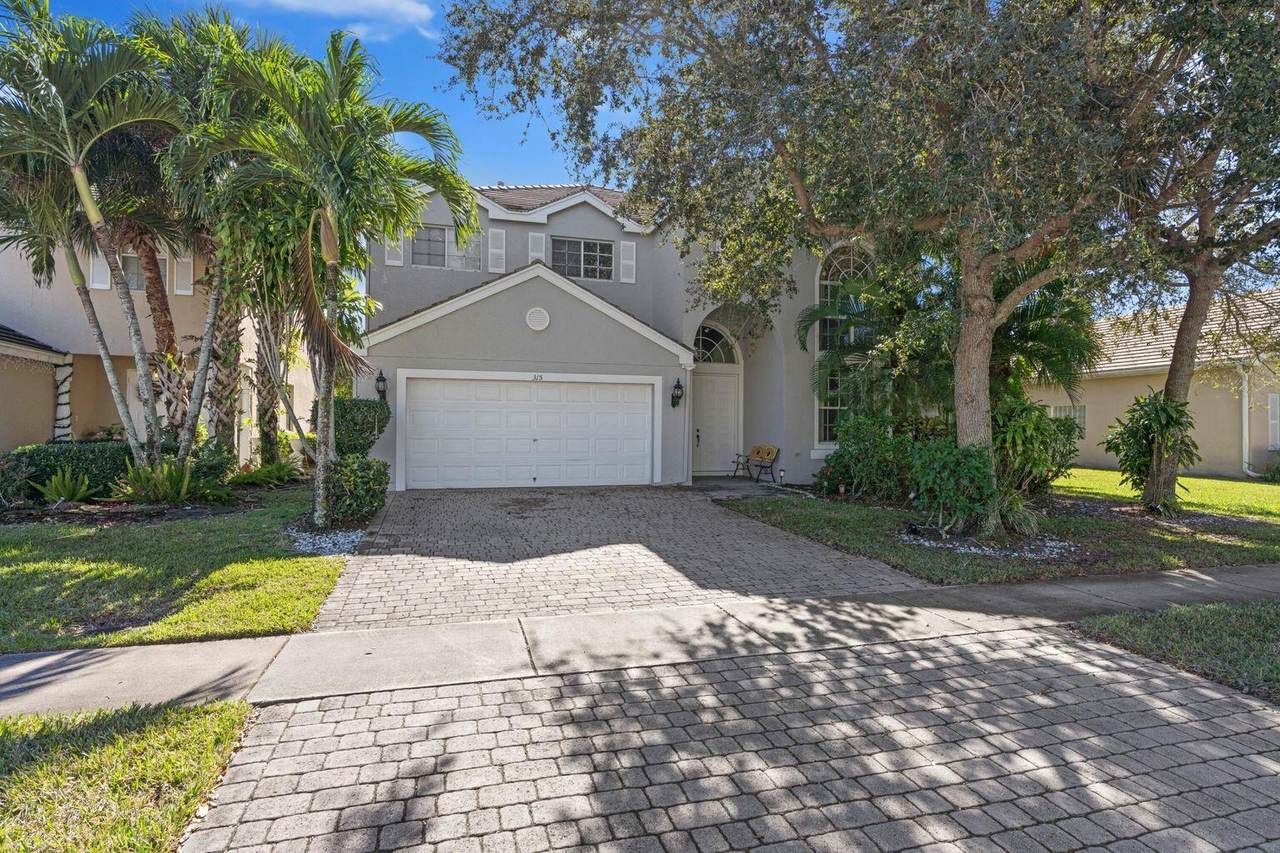315 Berenger Walk - Photo 1