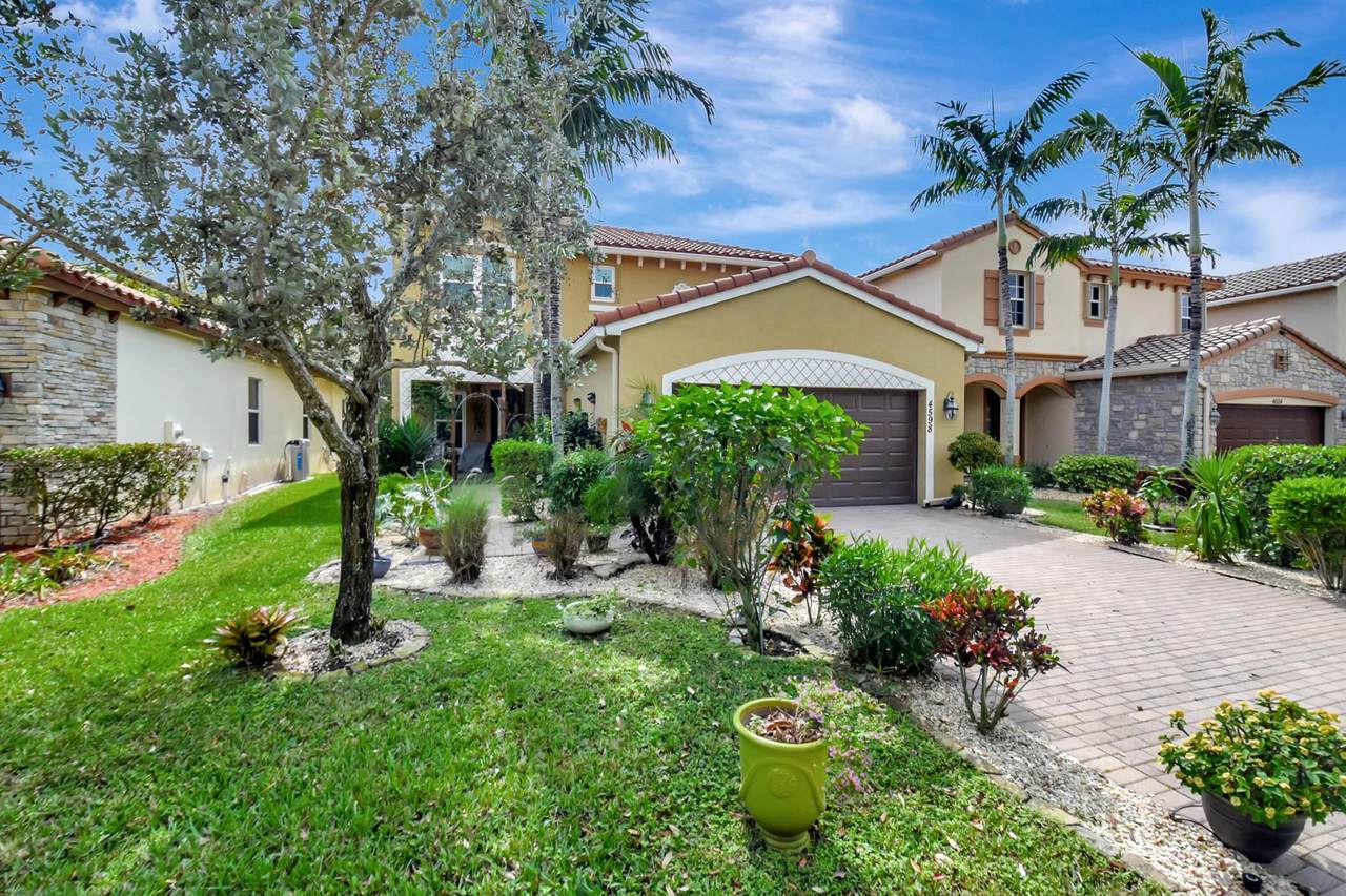 4598 Capital Drive - Photo 1
