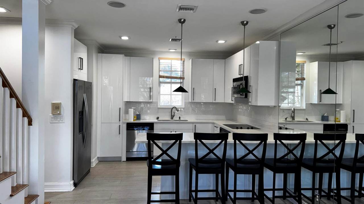 75 5th Avenue - Photo 1