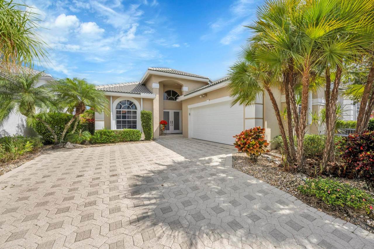 11914 Fountainside Circle - Photo 1