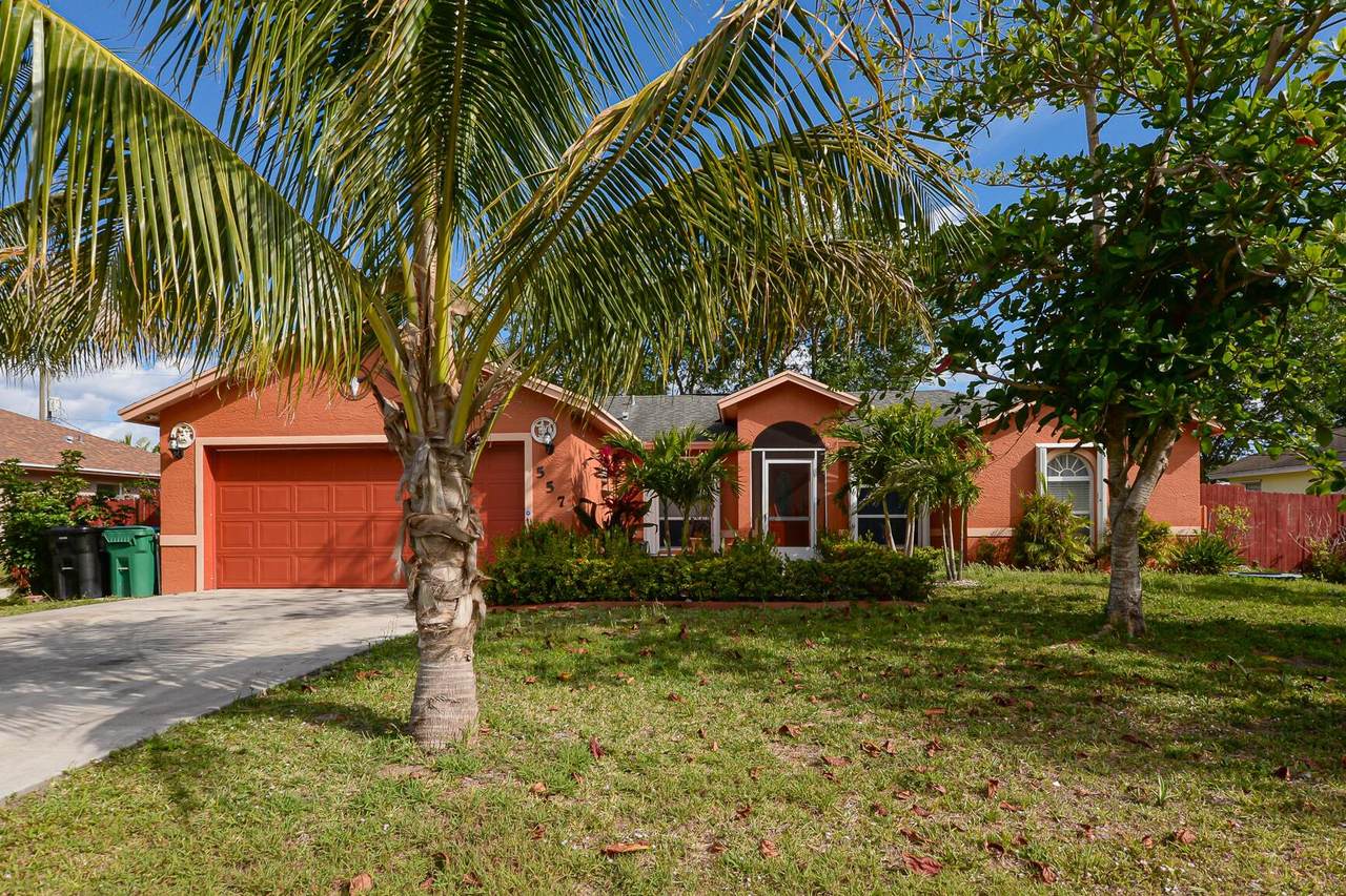 557 Baoy Avenue - Photo 1