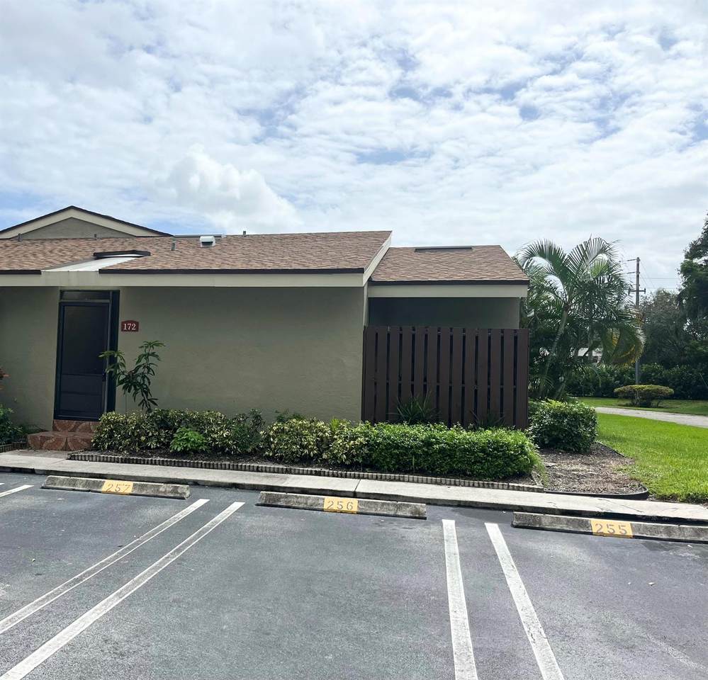 172 Meadows Drive - Photo 1