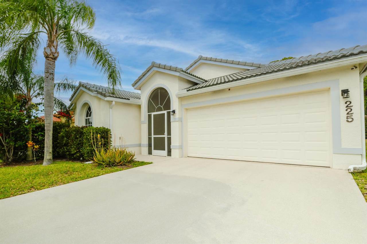 225 Preserve Court - Photo 1