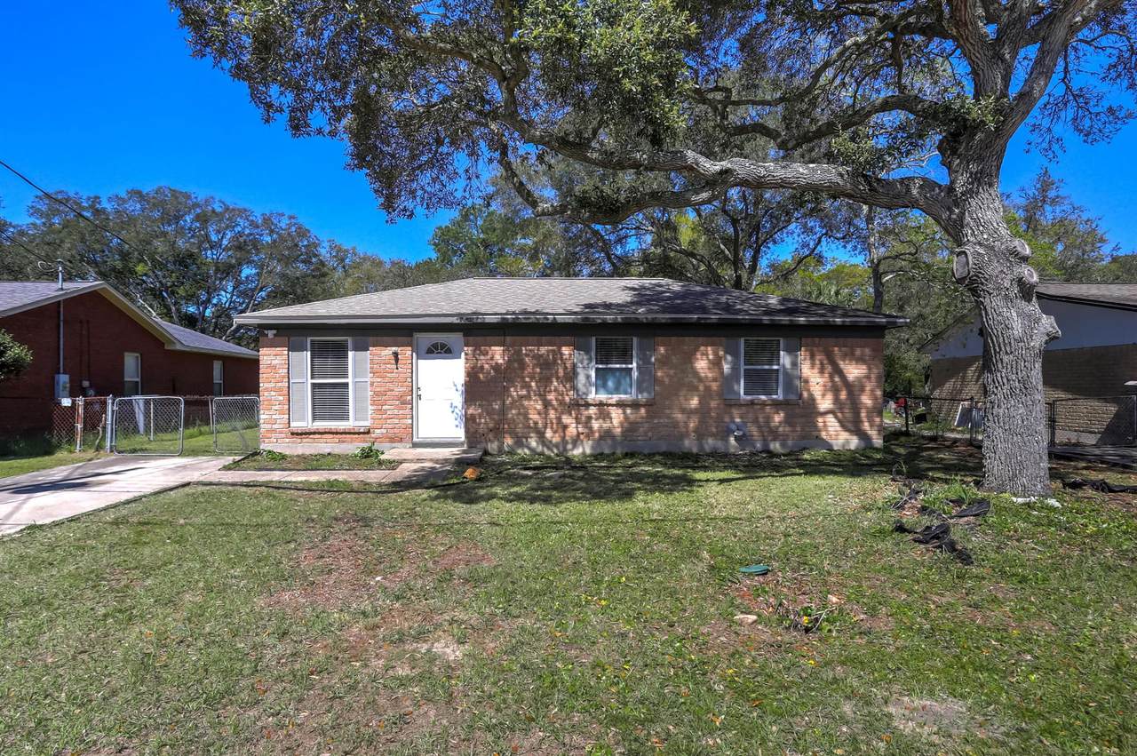 1151 Hawthorn Drive - Photo 1