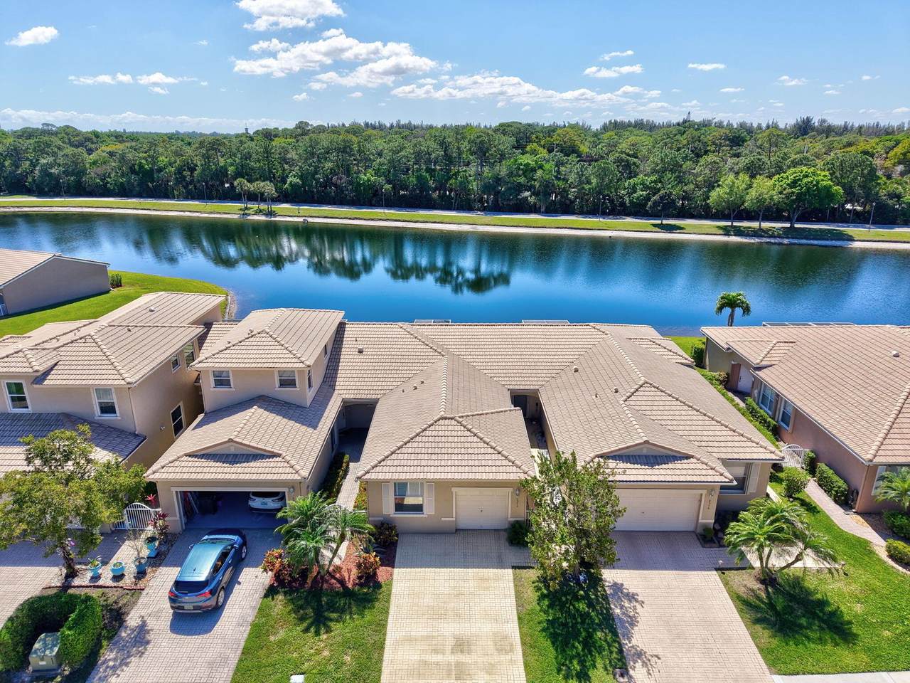 8572 Lineyard Cay - Photo 1