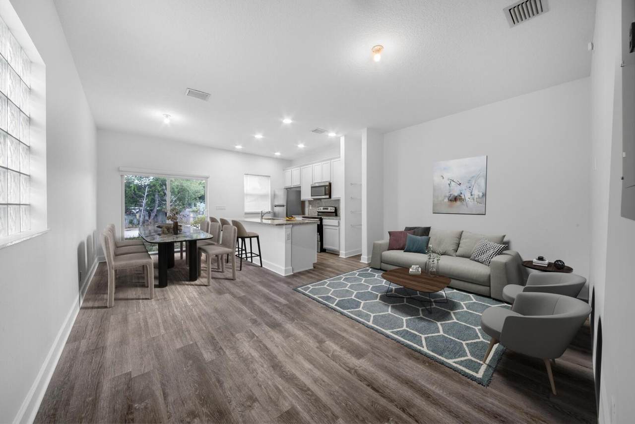 607 F Street - Photo 1