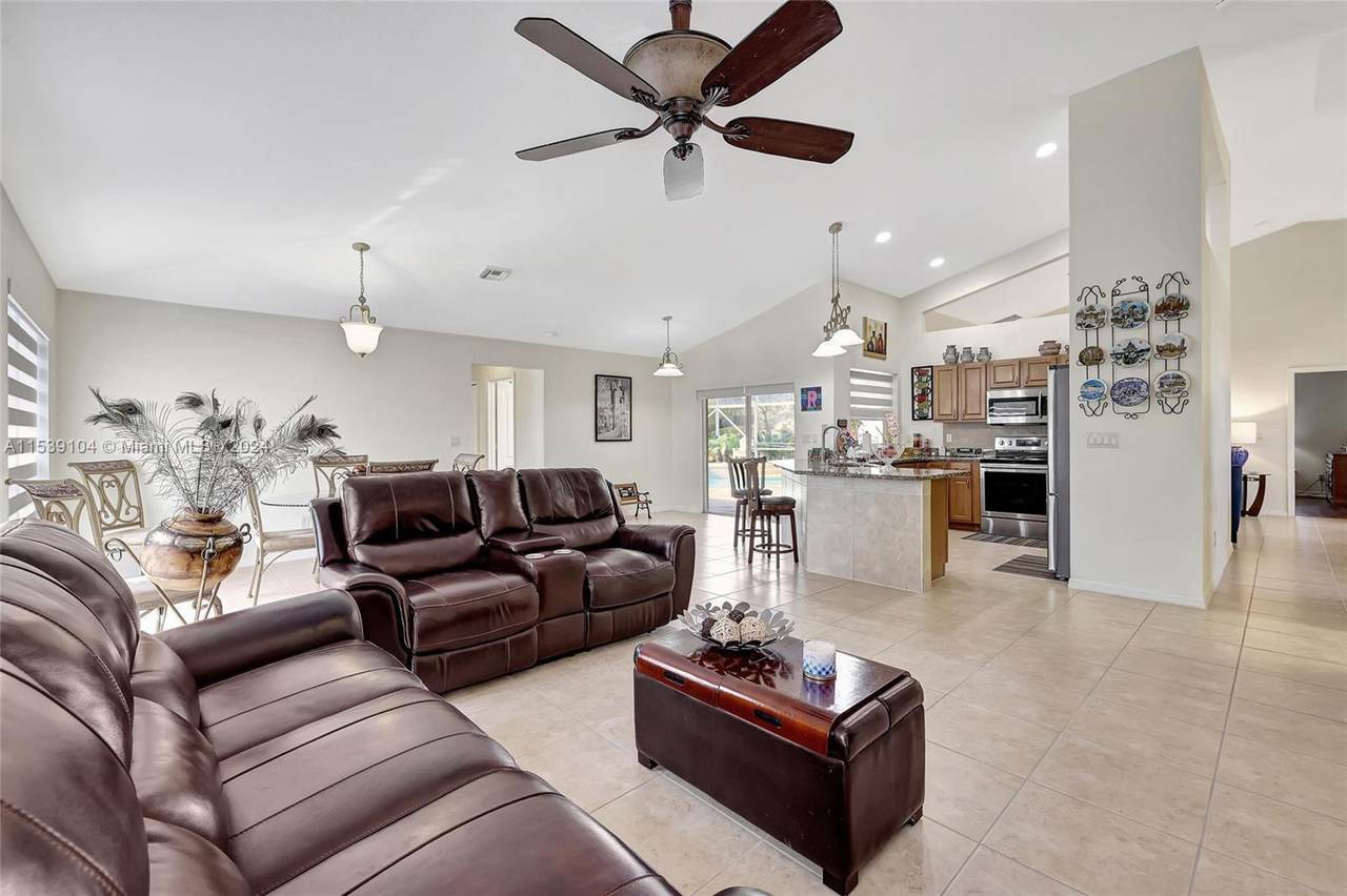 1952 Cameo Boulevard - Photo 1