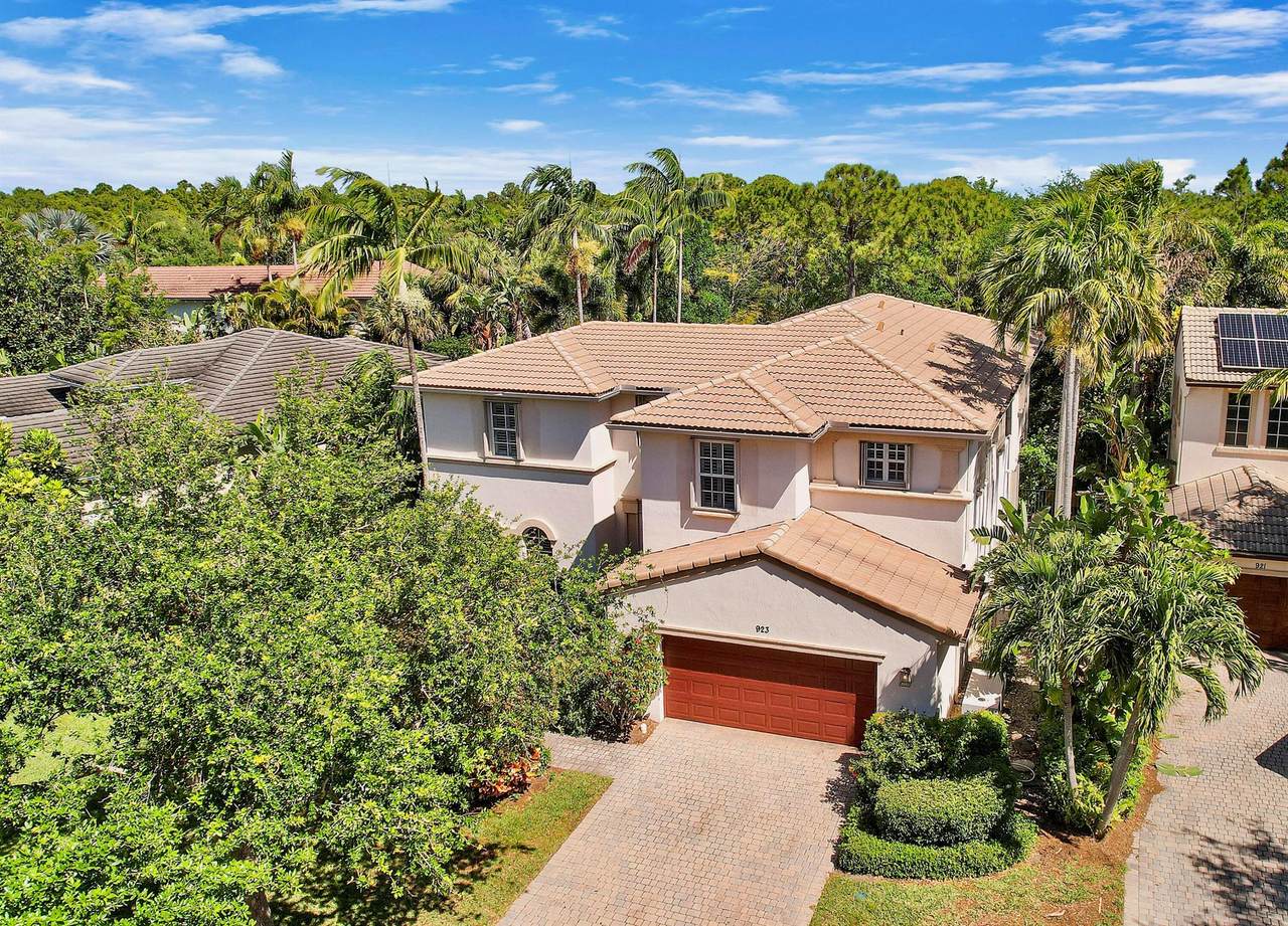 923 Mill Creek Drive - Photo 1