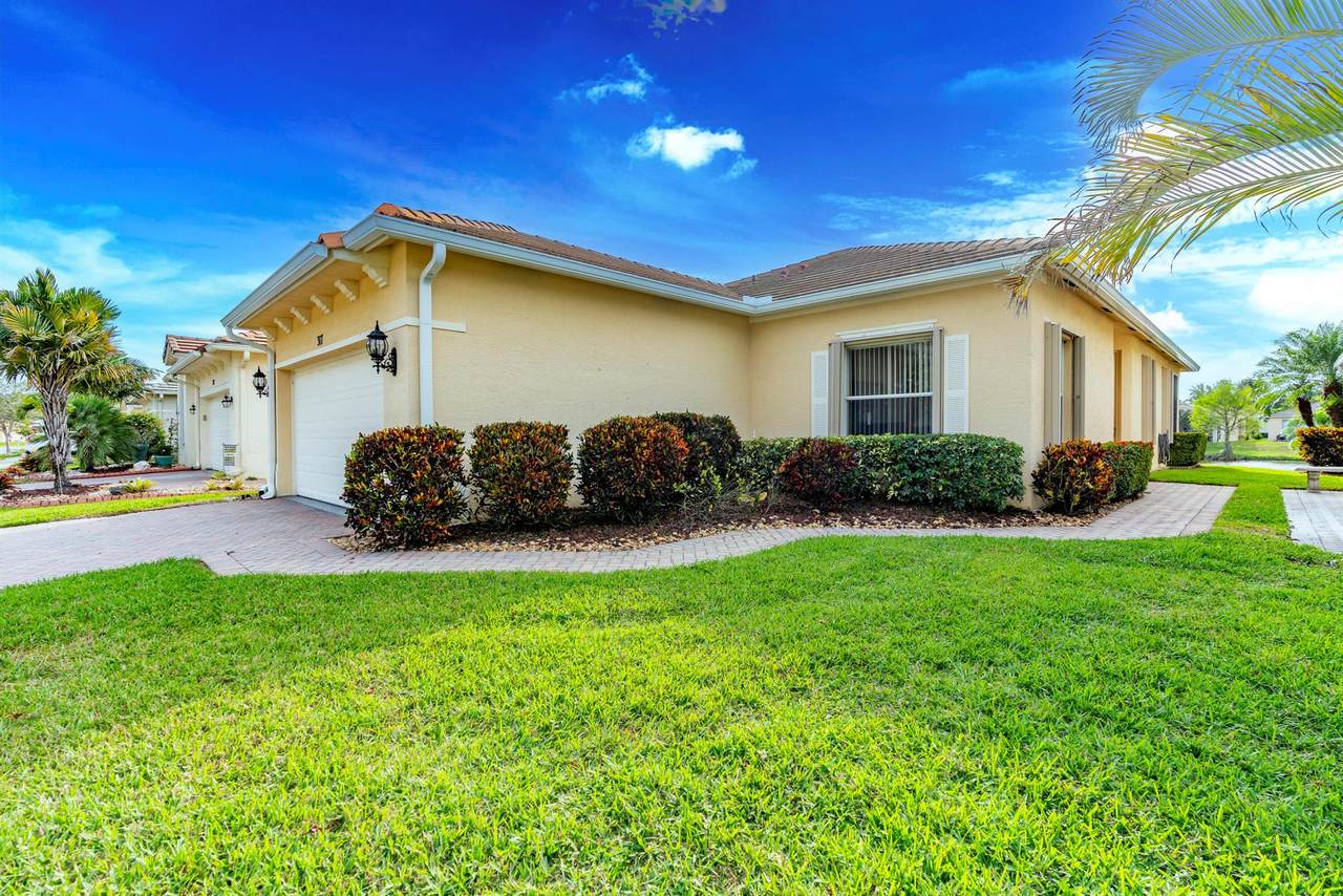 317 Maclay Way - Photo 1