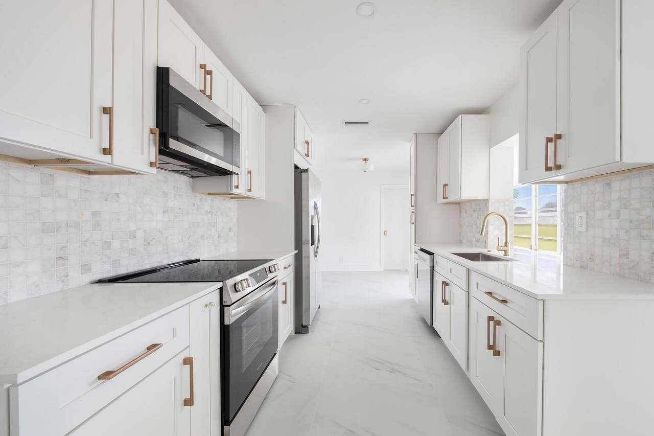 8508 59 Place - Photo 1