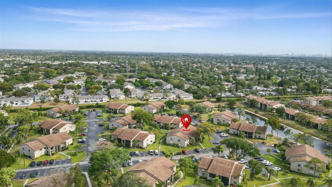 528 Shady Pine Way - Photo 1