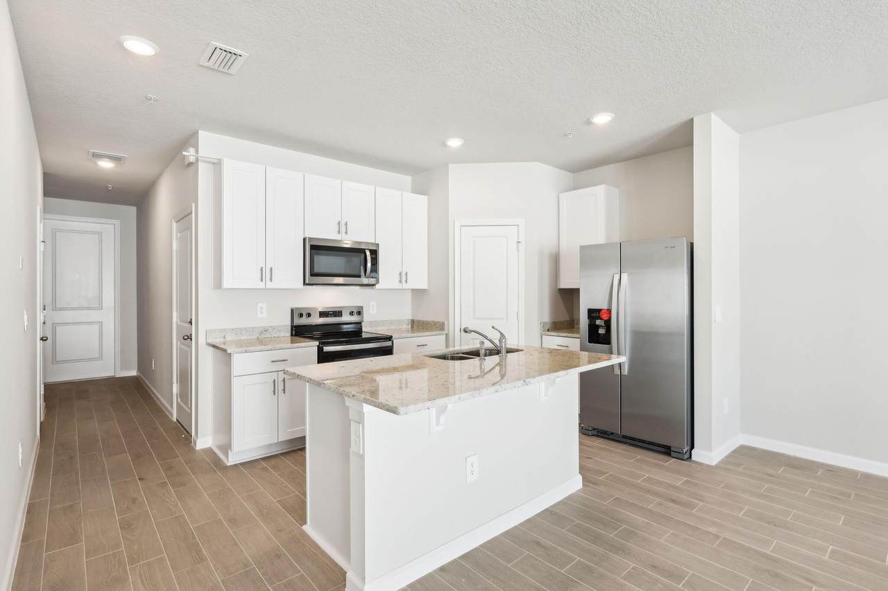 458 Salisbury Circle - Photo 1