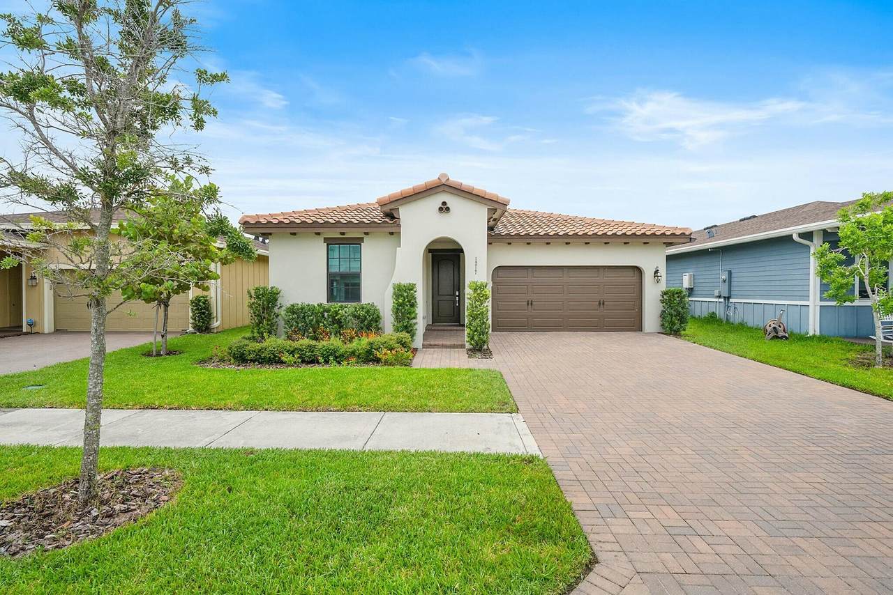 1217 Wandering Willow Way - Photo 1