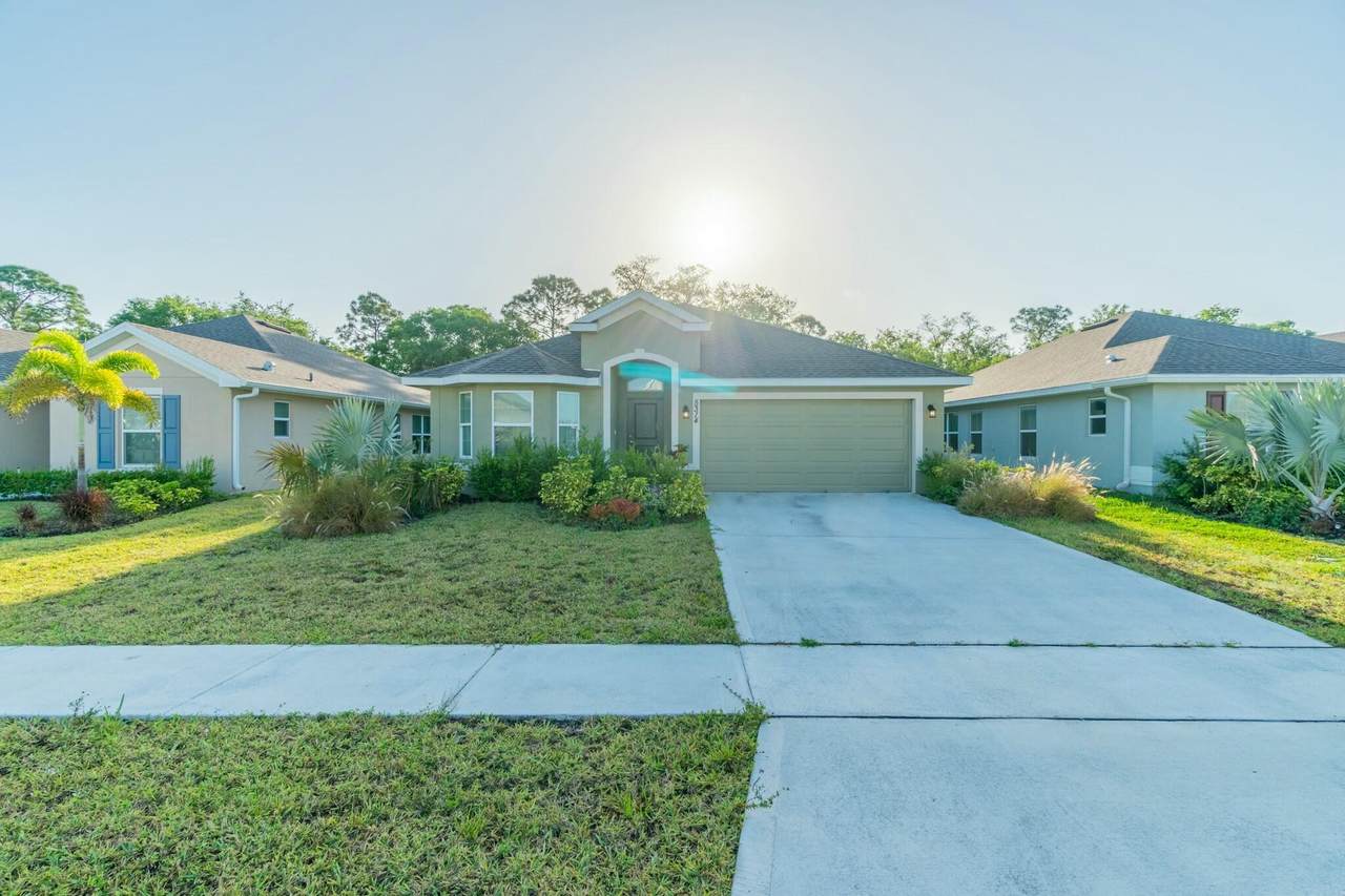 5314 Vespera Street - Photo 1