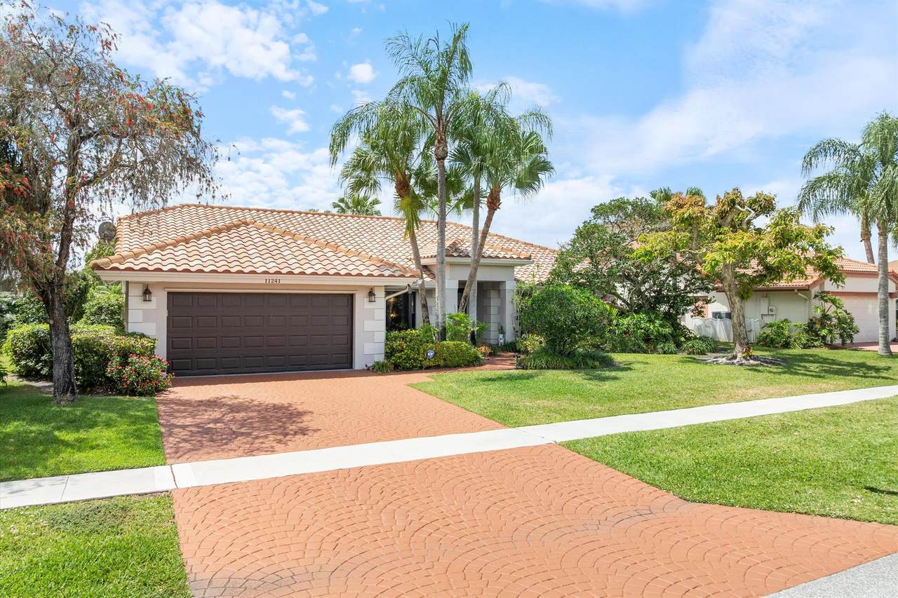 11241 Island Lakes Lane - Photo 1