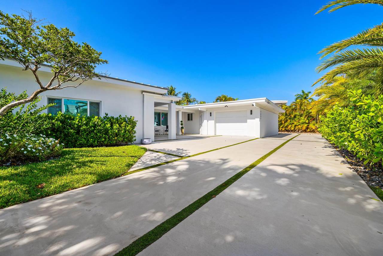 1627 Seabreeze Boulevard - Photo 1