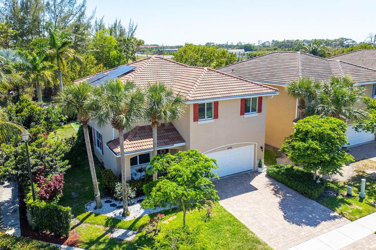 4725 Foxtail Palm Court - Photo 1