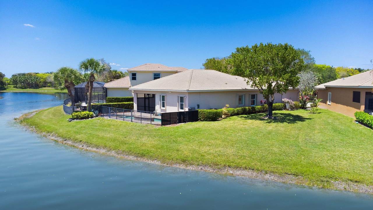 12670 78th Manor - Photo 1