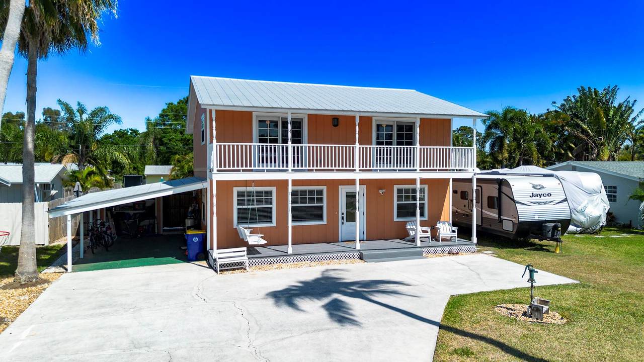 3083 Berry Avenue - Photo 1