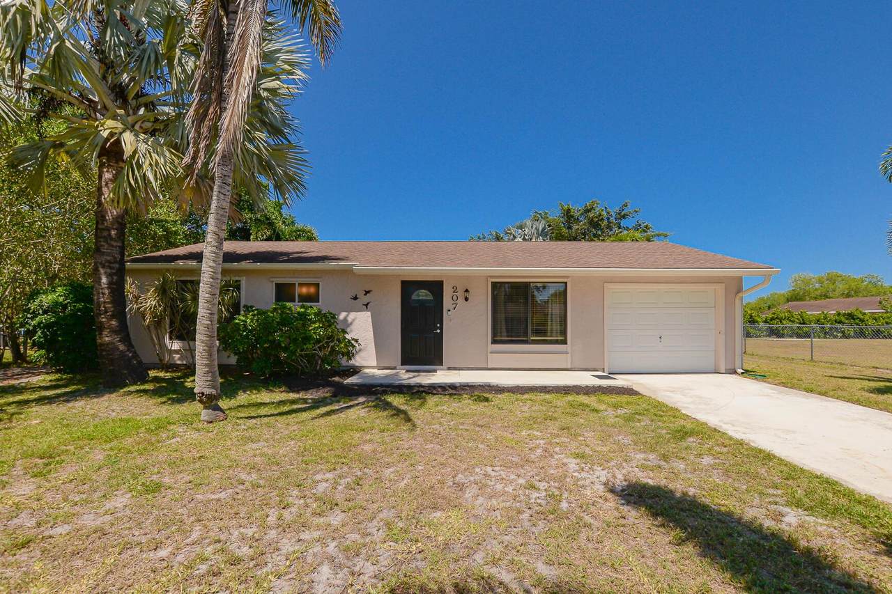 207 Bridgeport Drive - Photo 1