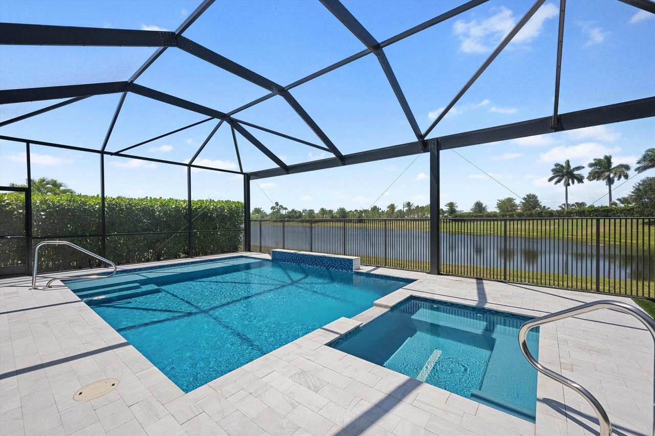 5676 Saint Armands Way - Photo 1