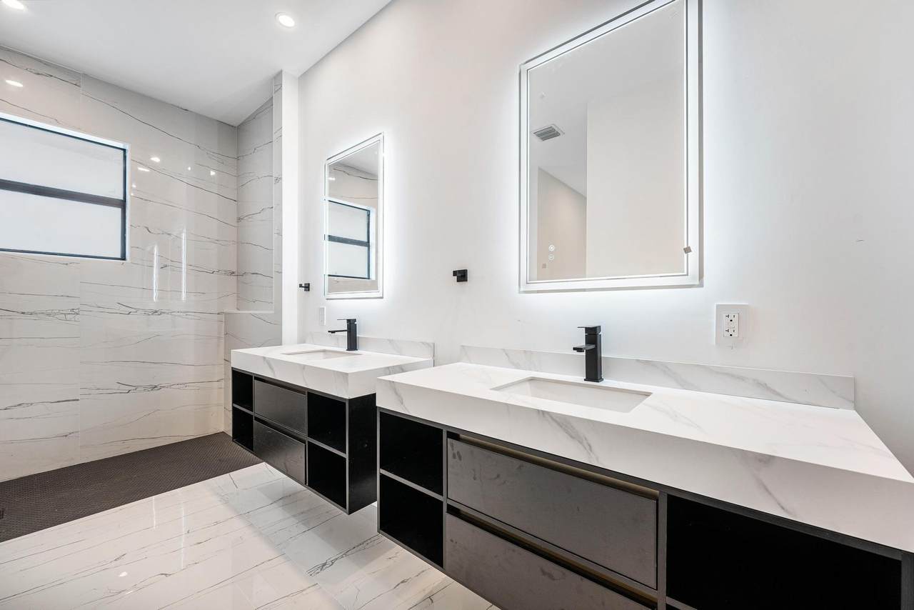 4650 Pearl Street - Photo 1