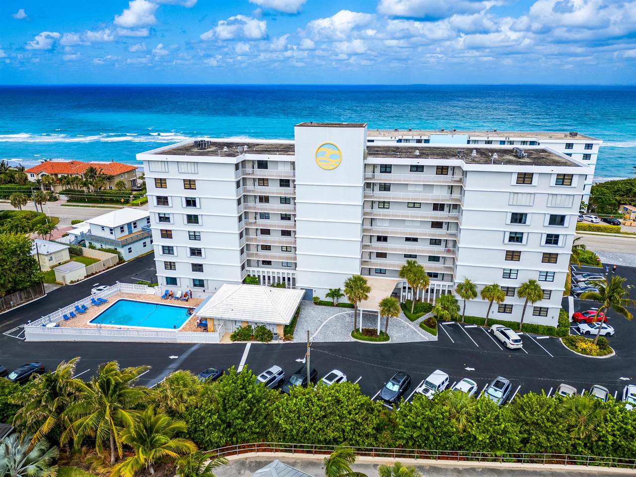 911 Ocean Drive - Photo 1