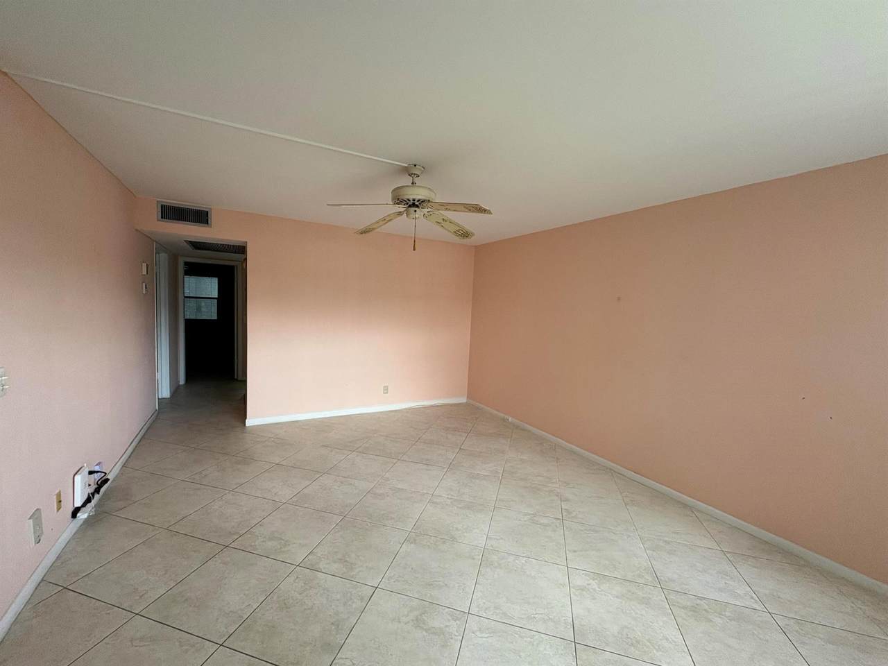https://bt-photos.global.ssl.fastly.net/beaches/1280_boomver_1_R11088886-2.jpg