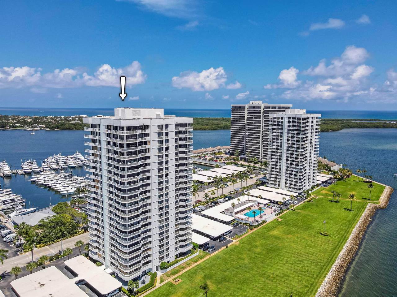123 Lakeshore Drive - Photo 1