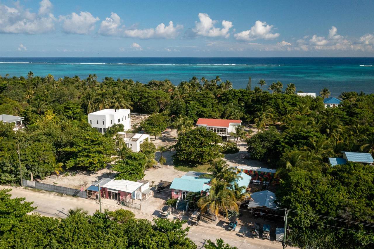 https://bt-photos.global.ssl.fastly.net/beaches/1280_boomver_1_R11090670-2.jpg