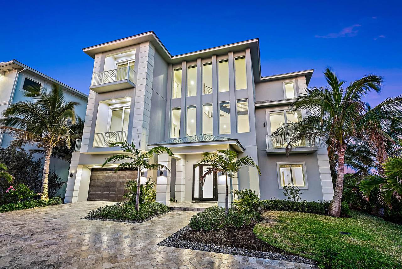 7916 Ocean Drive - Photo 1