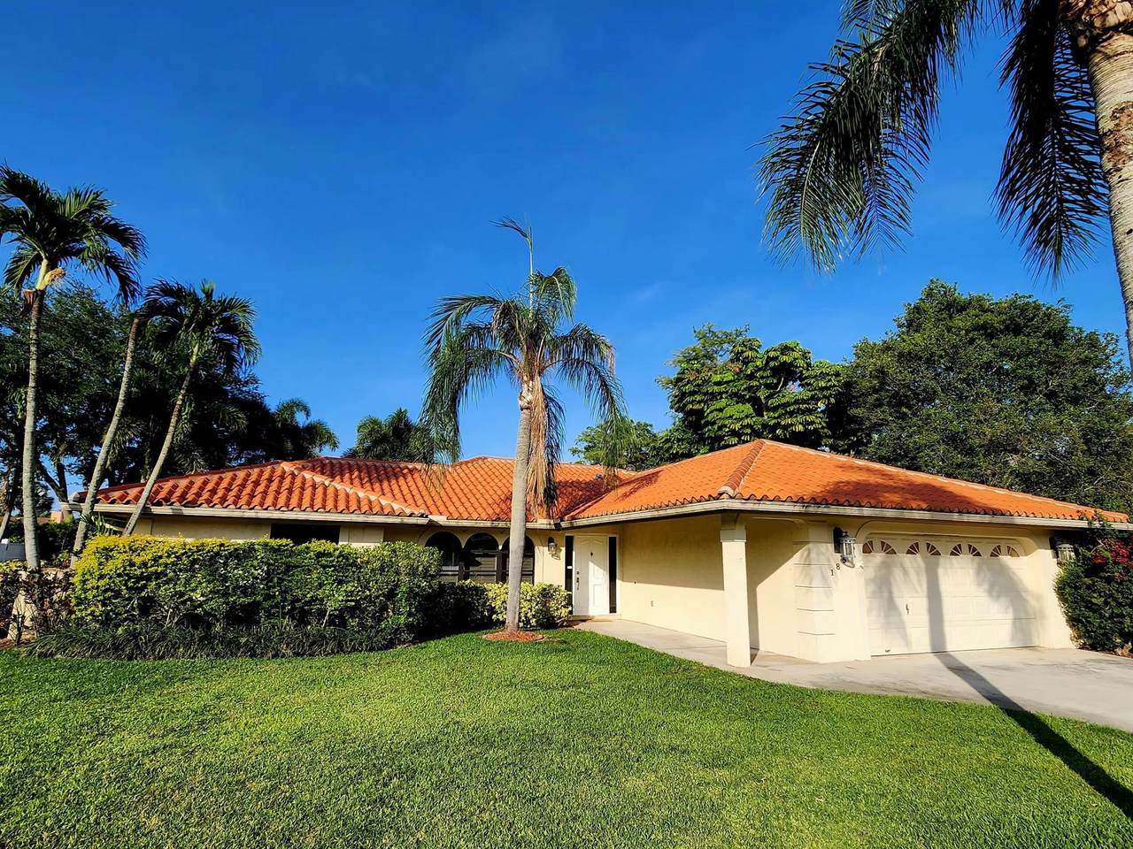 1852 Wisteria Street - Photo 1