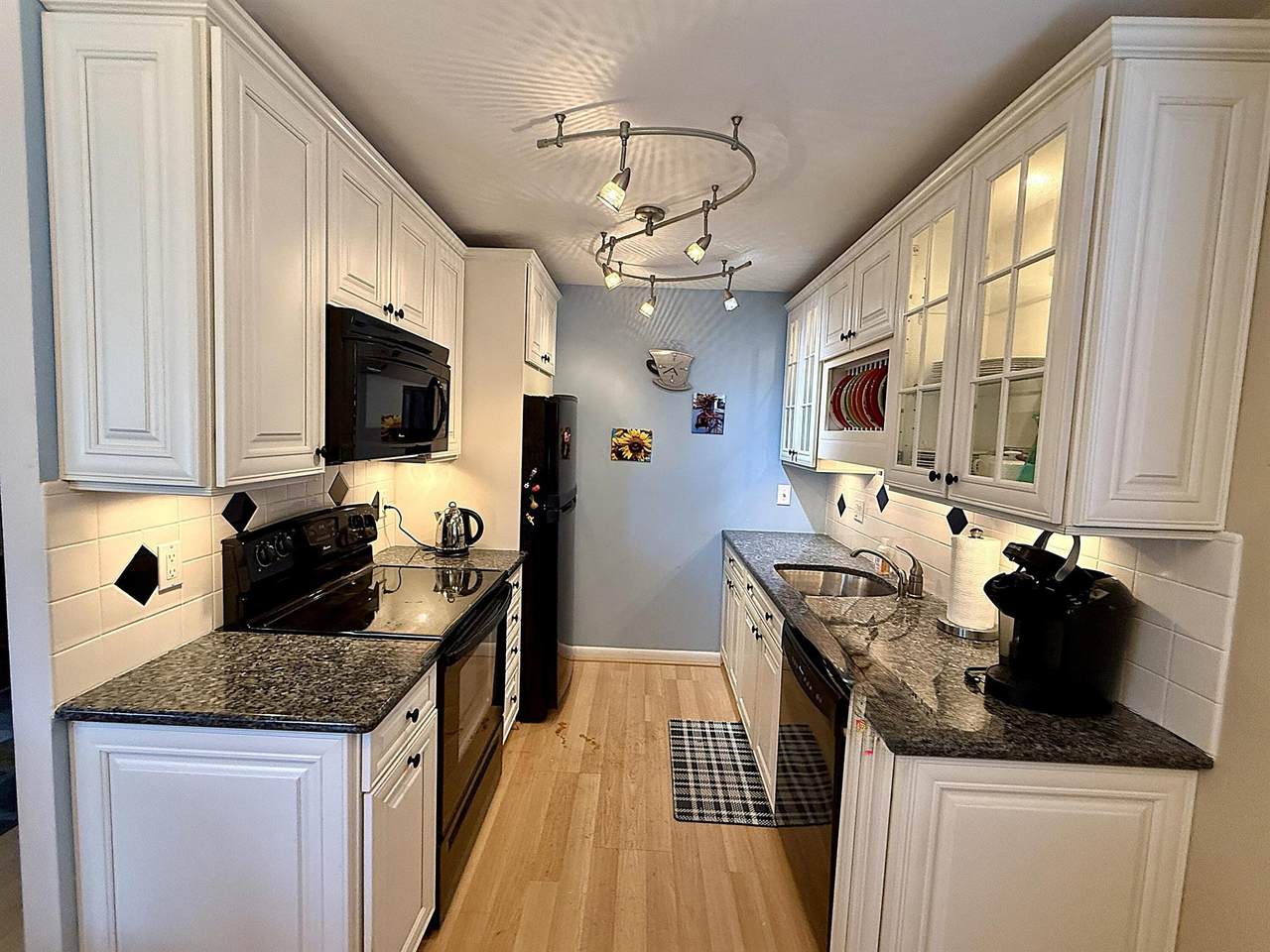 2060 Newport N - Photo 1
