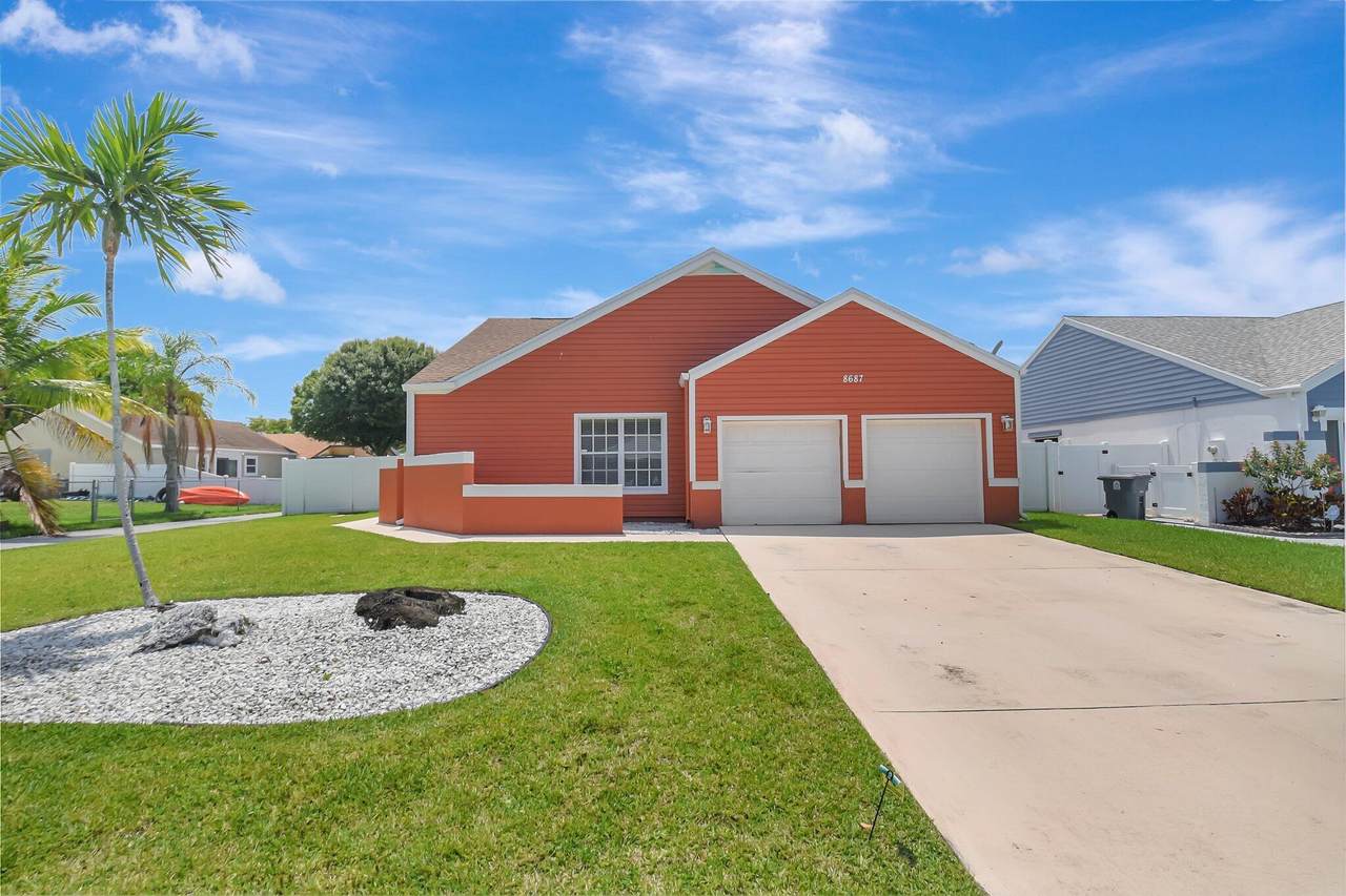 8687 Spring Valley Drive - Photo 1