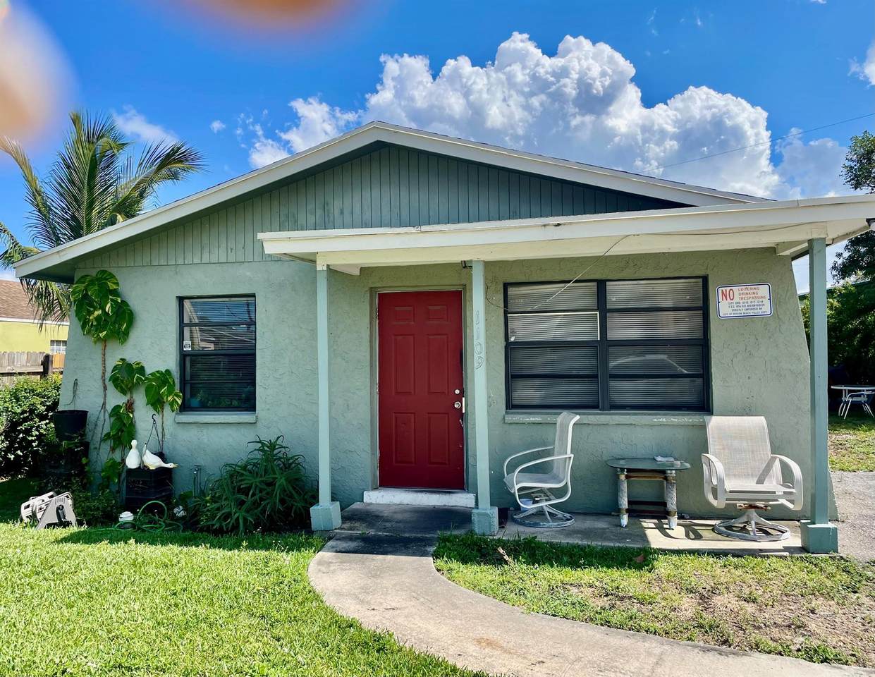 1109 26th Street - Photo 1