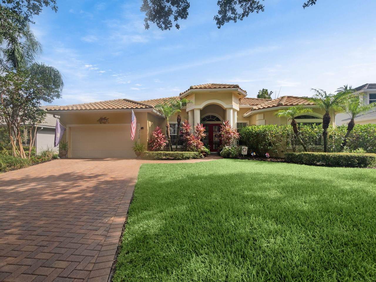 1128 Lakeshore Drive - Photo 1