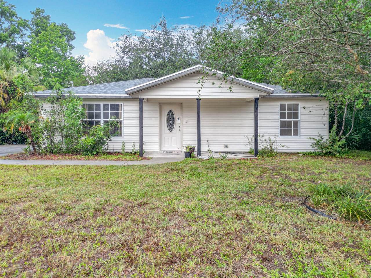 915 Independence Highway - Photo 1