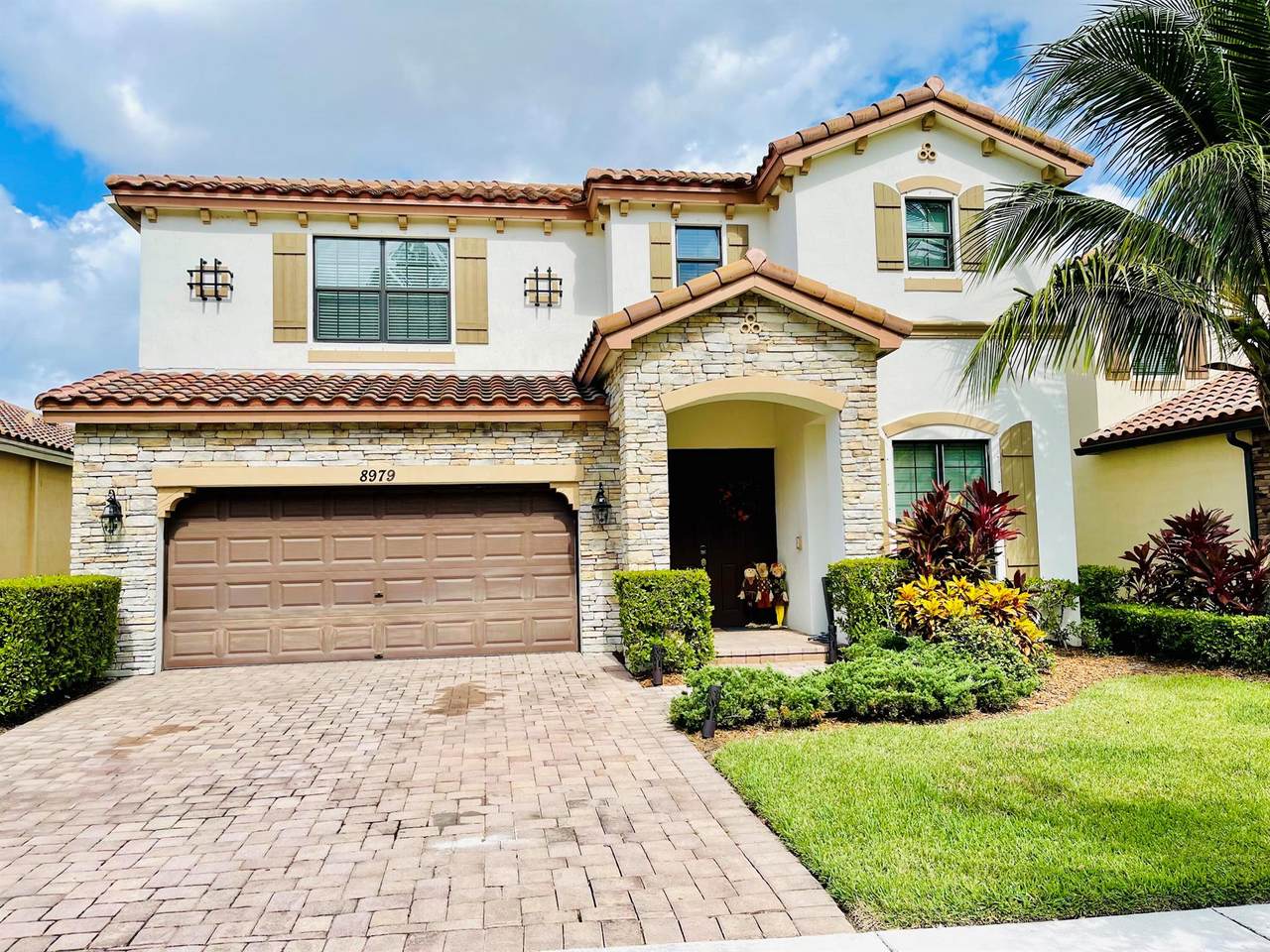 8979 Gulf Run Way - Photo 1